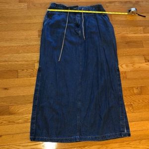 Long denim skirt w/elastic waist, side slits